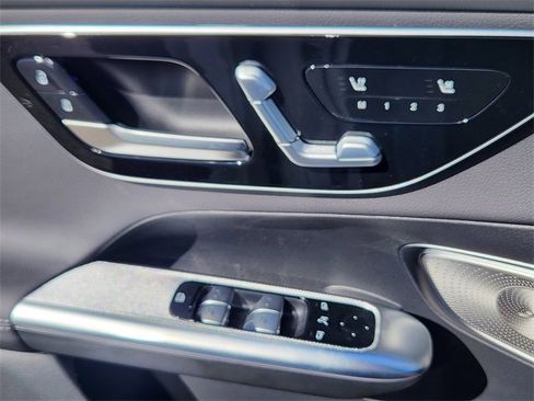 New 2026 Mercedes-Benz GLC 300 4MATIC image 11