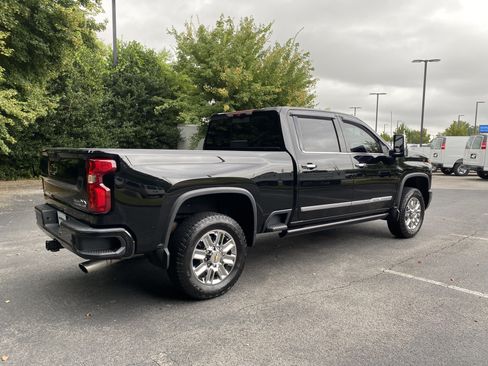 Used 2024 Chevrolet Silverado 2500 High Country w/ High Country Premium Package AWD/4WD image 9