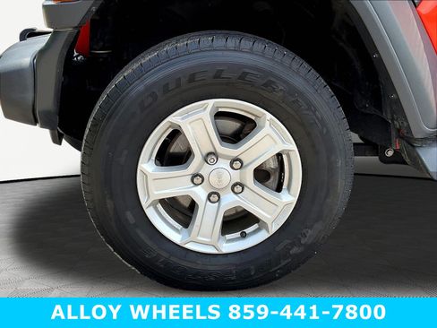 Used 2018 Jeep Wrangler Sport AWD/4WD image 10