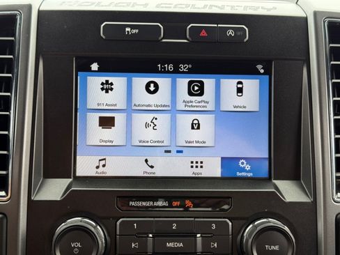 Used 2019 Ford F150 XLT w/ Equipment Group 302A Luxury AWD/4WD image 15