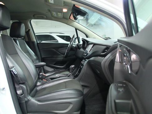 Used 2019 Buick Encore Preferred AWD/4WD image 20