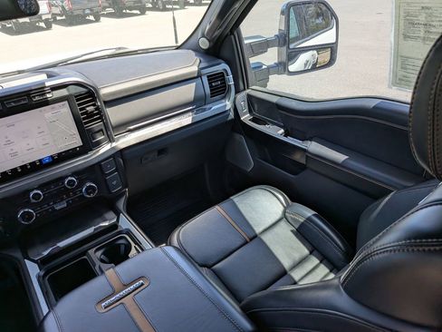 Used 2024 Ford F450 Platinum w/ FX4 Off-Road Package AWD/4WD image 16