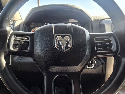 Used 2018 RAM 1500 SLT image 21