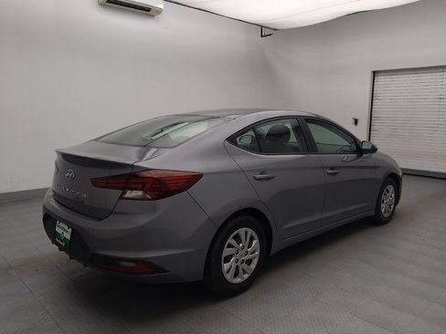 Used 2019 Hyundai Elantra SE image 9