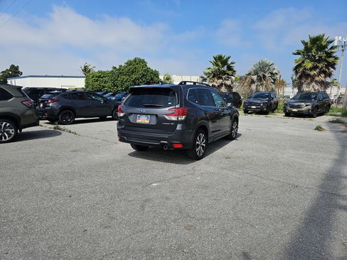 Used 2023 Subaru Forester Limited image 7