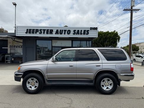 Used 2001 Toyota 4Runner SR5 AWD/4WD image 7
