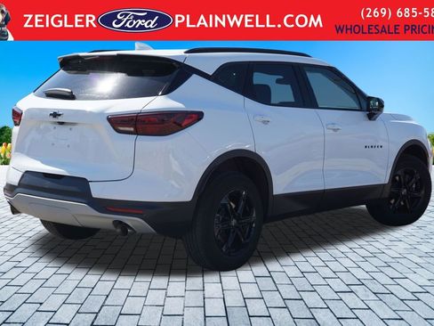 Used 2023 Chevrolet Blazer LT w/ Convenience Package FWD image 5