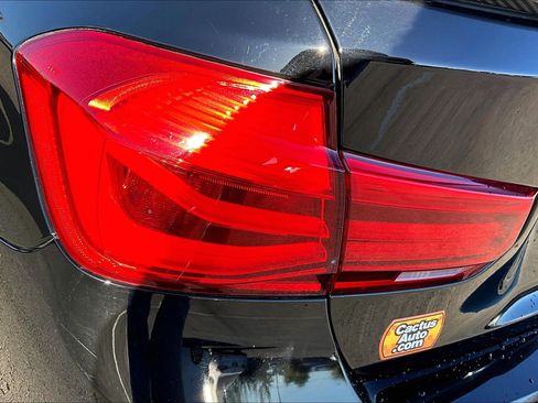 Used 2018 BMW 320i Sedan image 28