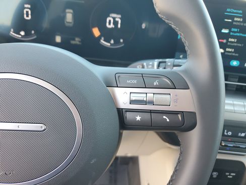 Used 2024 Hyundai Kona SEL image 31