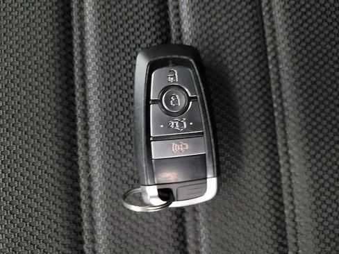 Used 2020 Ford Fusion SE FWD image 32