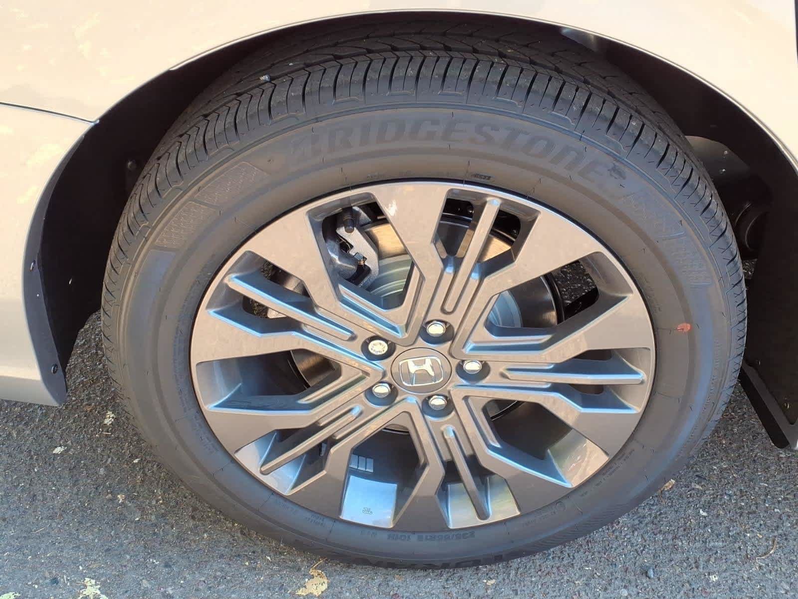 New 2027 Honda Odyssey Touring image 8