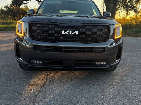 Used 2022 Kia Telluride SX w/ SX Prestige Package image 8