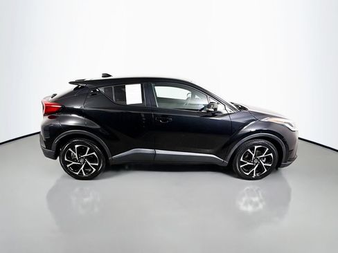 Used 2021 Toyota C-HR XLE FWD image 8