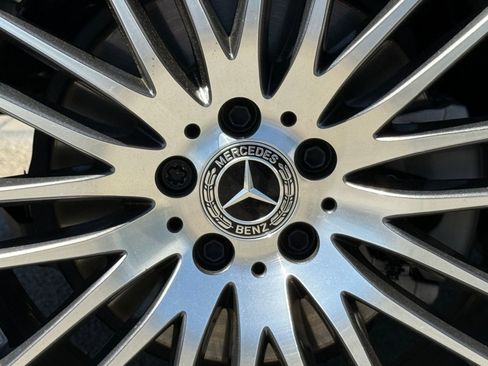 Used 2025 Mercedes-Benz GLC 300 image 20