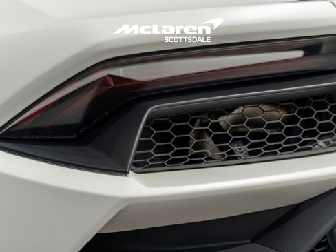 Used 2023 Lamborghini Huracan EVO image 16