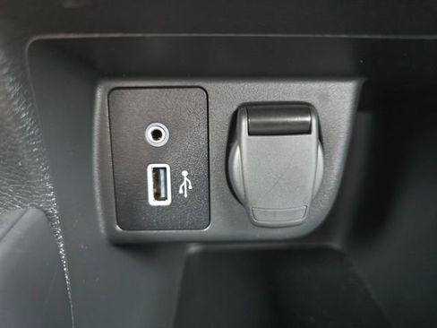 Certified 2025 Nissan Versa S w/ Trunk Package image 6