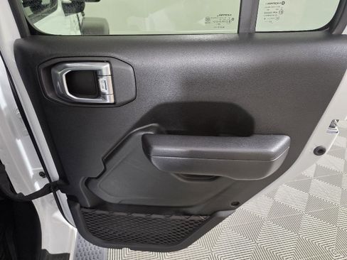 Used 2021 Jeep Wrangler Unlimited Sport AWD/4WD image 20