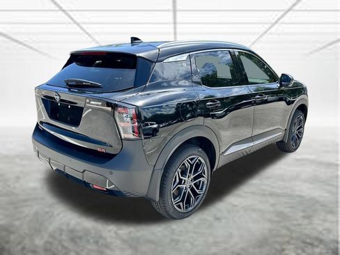 New 2026 Nissan Kicks SR FWD image 5
