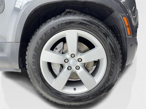 Used 2023 Land Rover Defender 130 First Edition image 51