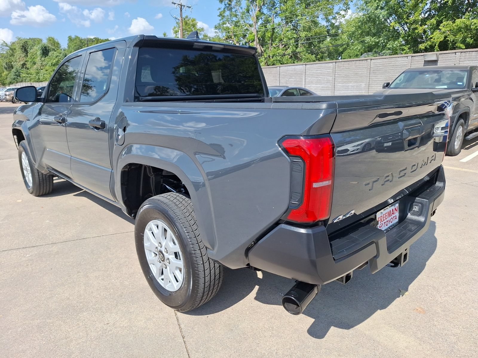 Used 2026 Toyota Tacoma SR AWD/4WD image 4
