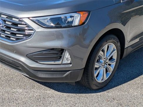 Used 2024 Ford Edge Titanium image 9