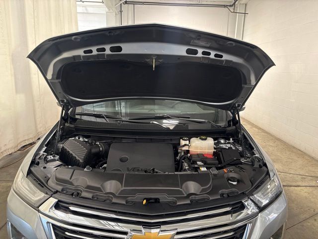 Used 2023 Chevrolet Traverse LT FWD image 8
