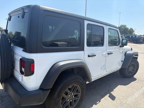 Used 2024 Jeep Wrangler Unlimited Sport AWD/4WD image 3