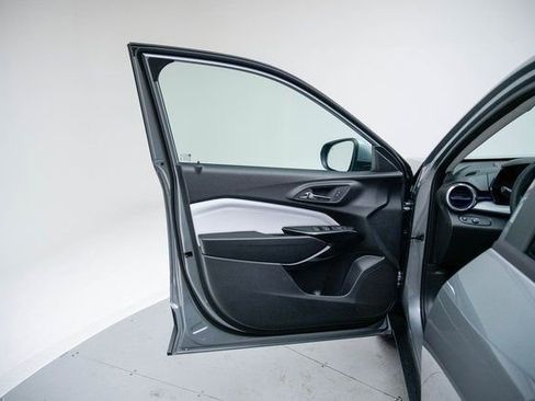 New 2026 Chevrolet Trax LT w/ Driver Confidence Package image 23