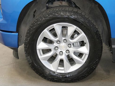 Used 2023 Chevrolet Silverado 1500 Custom image 46