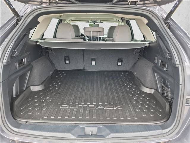 Used 2025 Subaru Outback Premium AWD/4WD image 6