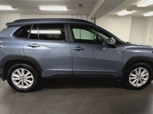 Used 2023 Toyota Corolla Cross LE image 9