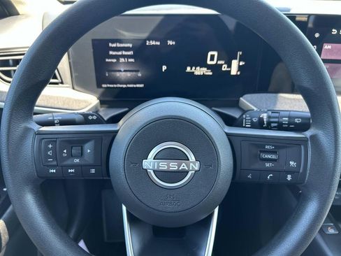 Used 2025 Nissan Kicks SV FWD image 29