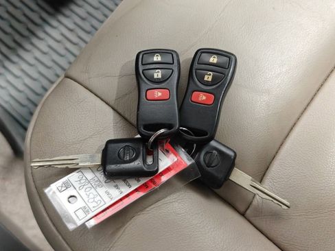 Used 2019 Nissan NV 3500 SL image 10