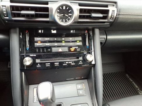 Certified 2022 Lexus IS 350 F Sport image 17