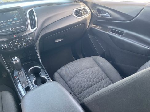 Used 2018 Chevrolet Equinox LT image 17