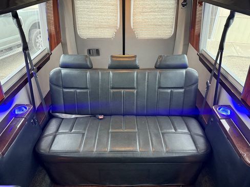 Used 2009 Dodge Sprinter 2500 RWD image 17