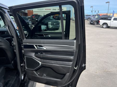 New 2025 Jeep Wagoneer Series II image 16