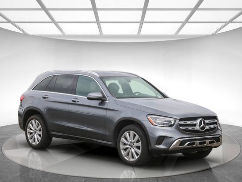 Used 2020 Mercedes-Benz GLC 300 4MATIC image 4