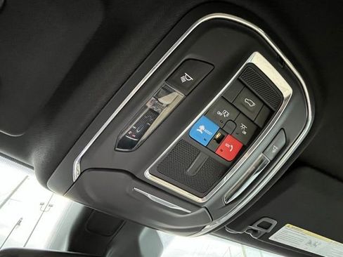 Used 2023 Jeep Grand Cherokee Limited AWD/4WD image 42