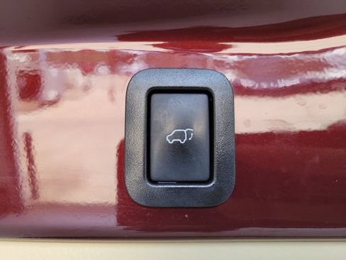 Used 2019 Toyota Highlander Limited Platinum FWD image 12