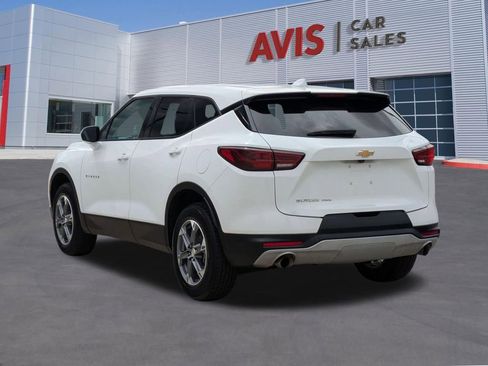 Used 2025 Chevrolet Blazer LT AWD/4WD image 9