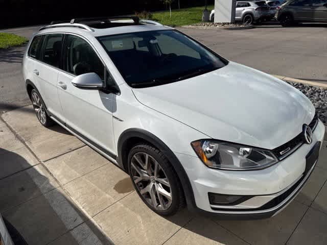 Used 2017 Volkswagen Golf Alltrack SEL AWD/4WD image 3