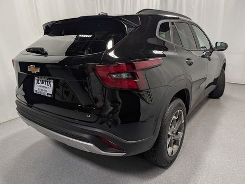 New 2026 Chevrolet Trax LT w/ Driver Confidence Package FWD image 3