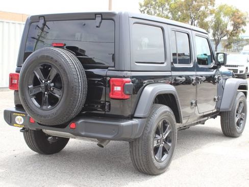 Used 2022 Jeep Wrangler Unlimited Sport AWD/4WD image 5