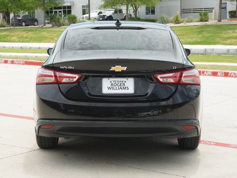 Used 2022 Chevrolet Malibu LT FWD image 4