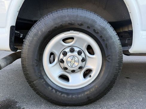Used 2021 Chevrolet Express 2500 Extended w/ Driver Convenience Package RWD image 29