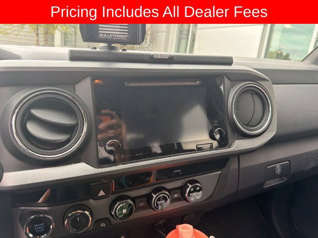 Used 2017 Toyota Tacoma TRD Off-Road w/ Tow Package (A/T) AWD/4WD image 10