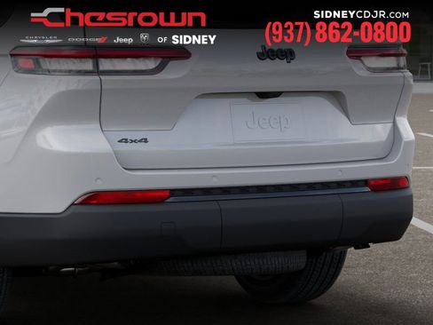New 2025 Jeep Grand Cherokee L Altitude AWD/4WD image 13