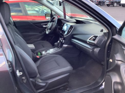 Used 2020 Subaru Forester Premium image 8