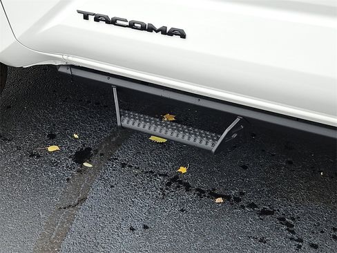 New 2025 Toyota Tacoma TRD Off-Road image 8